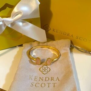 NWT Gold Kendra Scott bangle bracelet with rose quartz stones
